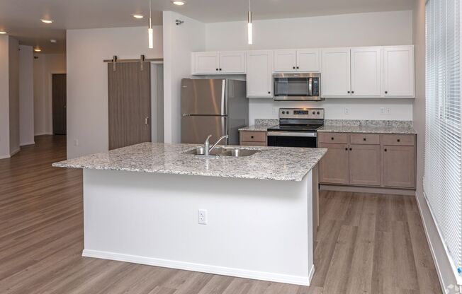 3 beds, 2 baths, 1,378 sqft, $1,915, Unit 337