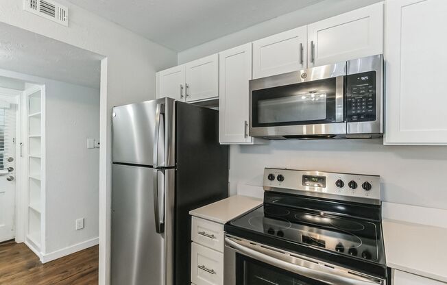 2 beds, 1 bath, 865 sqft, $1,699, Unit 1A