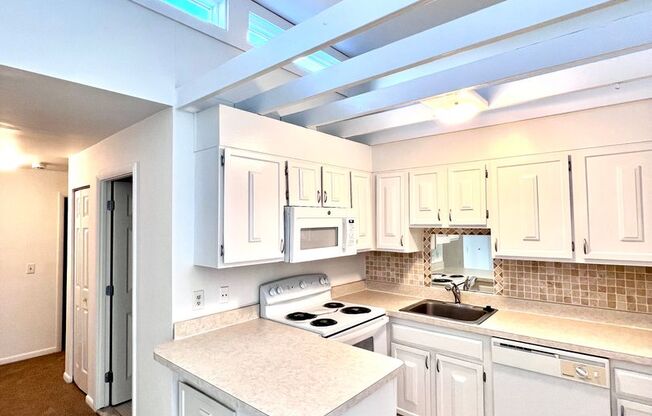 1 bed, 1 bath, 775 sqft, $2,150, Unit 78-6