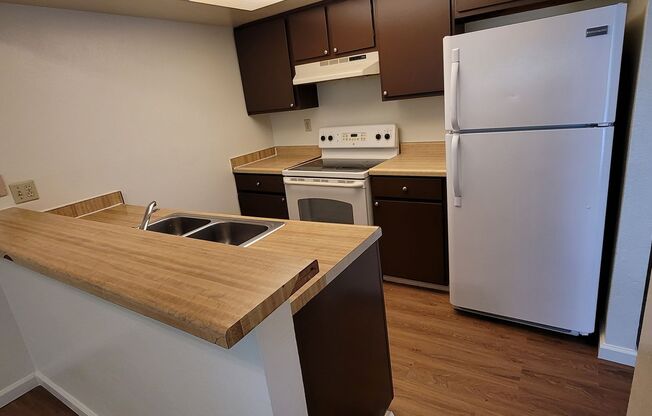 2 beds, 1 bath, $1,495