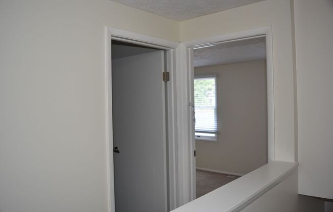 3/2.5 Townhome in Quiet Subdivision Under 2mi From Downtown Decatur!