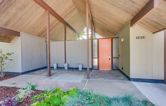 Absolutely Beautiful 5BR 3BA Eichler in the Heart of Los Altos