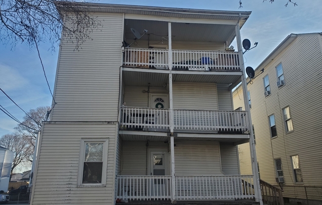25 HACKER ST