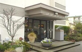 6401 LK WASHINGTON BLVD NE