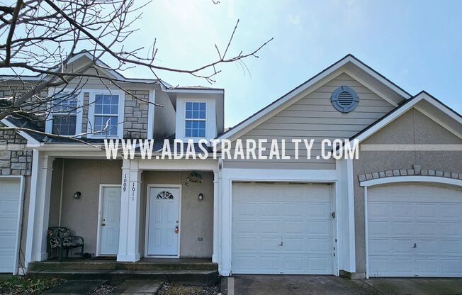 Very Spacious Townhome in West Olathe-Available NOW!!