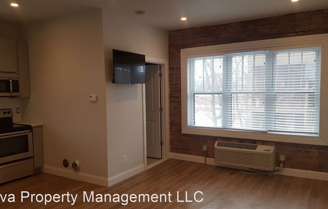 51 W Palmer