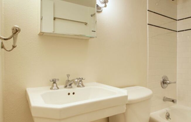 1 bed, 1 bath, 550 sqft, $1,475, Unit 503