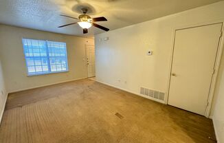 2 beds, 1.5 baths, 976 sqft, $875, Unit Apt B