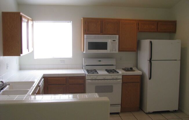 3 beds, 2 baths, $1,725