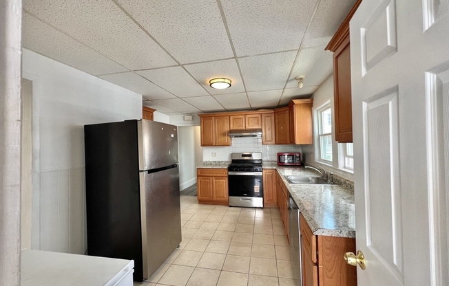 2 beds, 1 bath, 1,026 sqft, $2,850, Unit 86