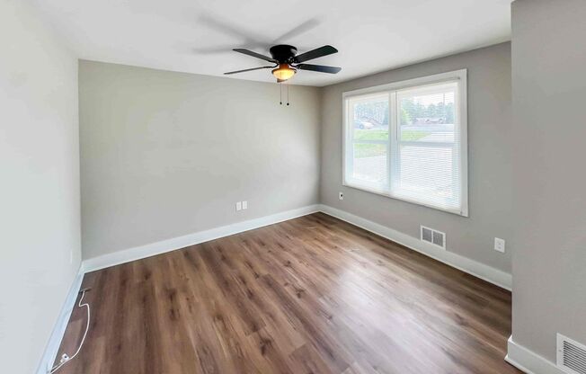 Completely Renovated 3 BR/3 BA Ranch with Additional Living Space in Acworth!