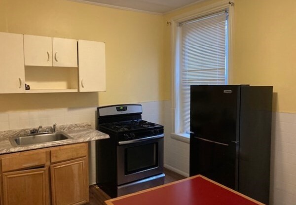 Studio, 1 bath, 500 sqft, $2,000, Unit 1