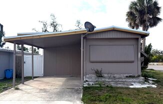 Charming Renovated 2-Bed / 1-Bath Mobile Home for Rent in Bradenton – Available Now!