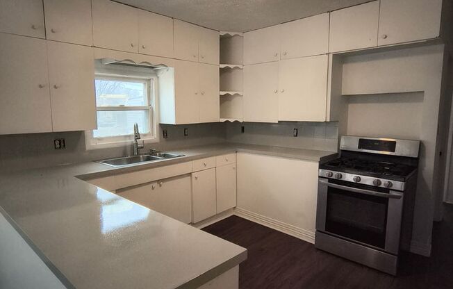 Spacious 3 Bedroom Home in Council Bluffs – Fully Updated!