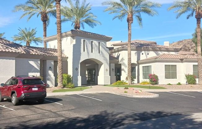 Stunning Views w/ resort style complex! 1 bed /1bath