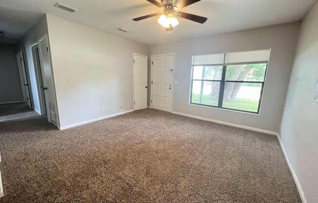 3 Bedroom / 1.5 Bathroom Orange Park Home