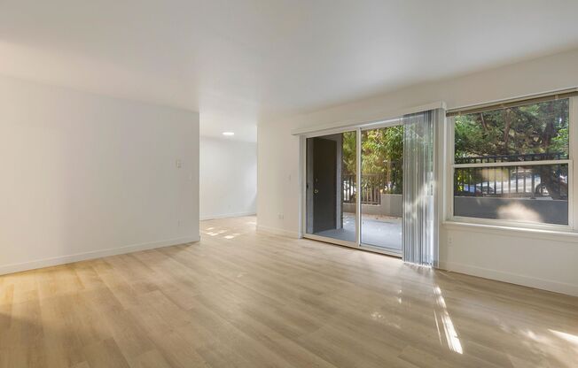 1 bed, 1 bath, 855 sqft, $2,250, Unit 209
