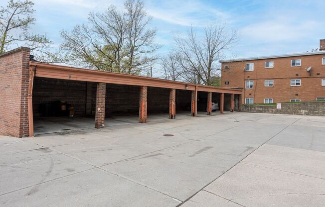 Meadowbrook Apartments