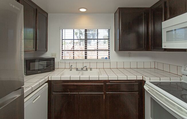 The Villas of Calavera Hills upstairs 2 Bd/2 Bth condo.