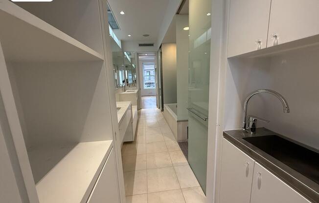 112 W 118 ST
