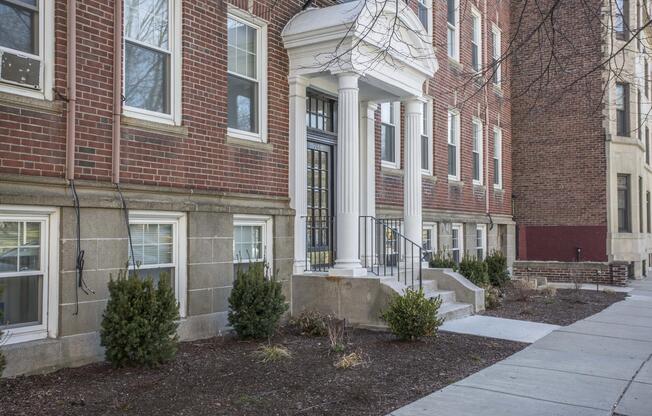 Studio, 1 bath, 430 sqft, $2,250, Unit 8