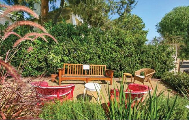 Small Community, Big Opportunity – Won’t Last! Your Highland Park Home Awaits!