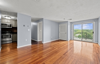 2 beds, 2 baths, 800 sqft, $2,500, Unit 602