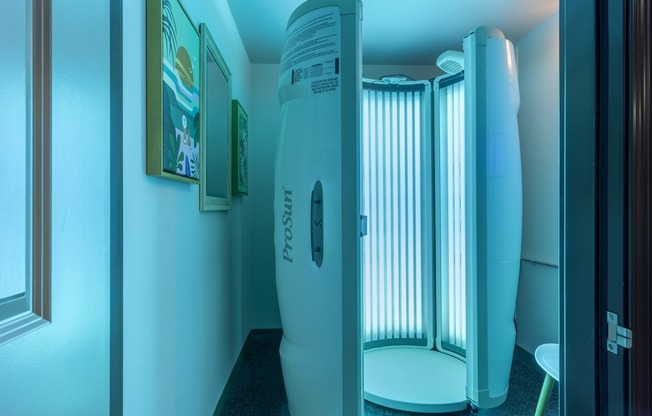 Stand-Up Tanning Bed