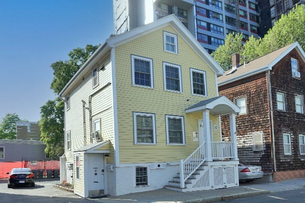 25 LAMBERT ST