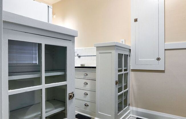 Studio, 1 bath, 380 sqft, $1,250