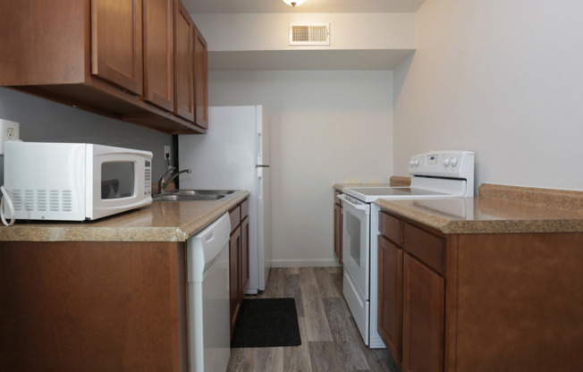 1 bed, 1 bath, 645 sqft, $825