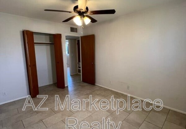 125 E PAPAGO DR