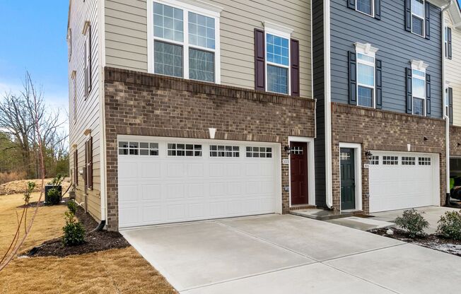 3 bedroom Townhome- Available August 8th