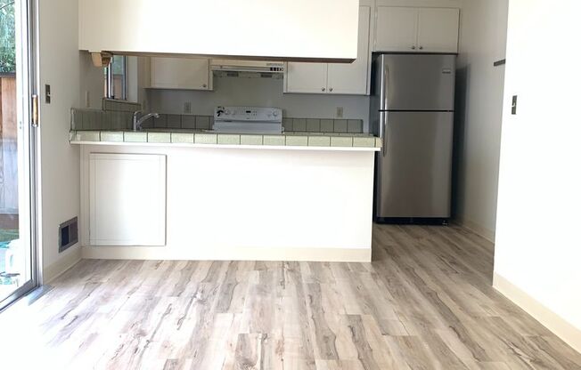 1252-1254 Valerian Court