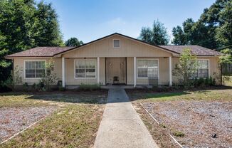 Charming 2-Bedroom Townhome – $1,400/mo