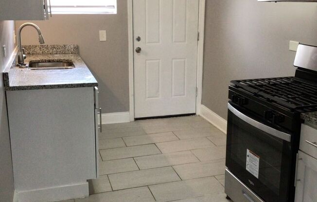 2 beds, 1 bath, $1,679