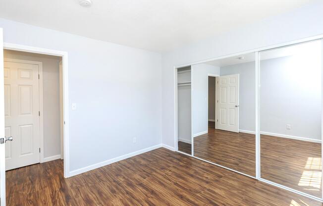 Room at Creekside Apartments in San Jose, CA