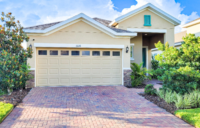 6126 VOYAGERS PL