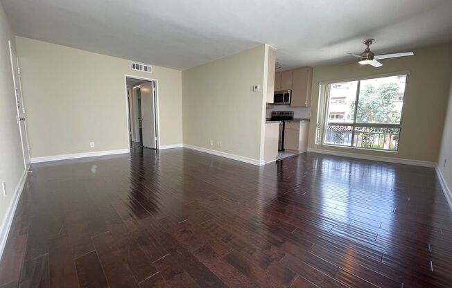 2 beds, 2 baths, $2,895, Unit 205