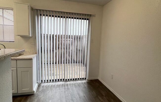1 bed, 1.5 baths, 776 sqft, $975, Unit 24-1106