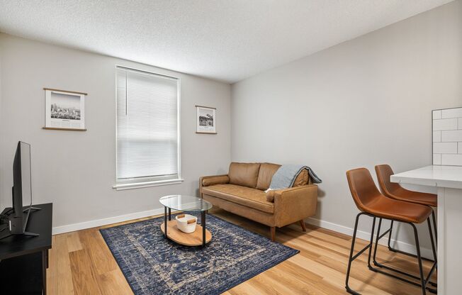 1 bed, 1 bath, 540 sqft, $1,555, Unit 26