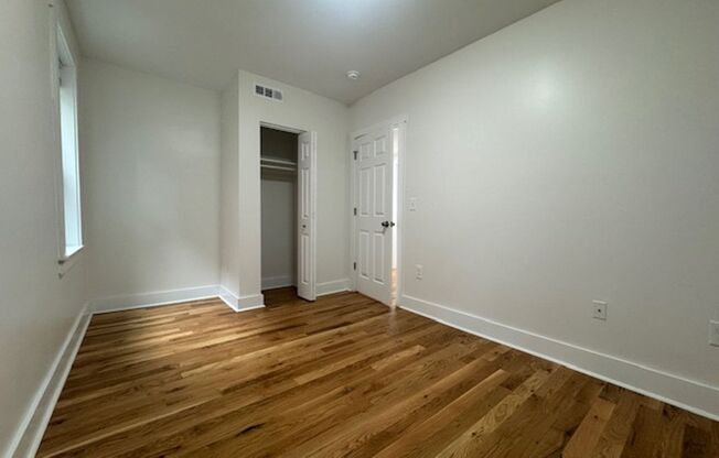 2 beds, 1 bath, 750 sqft, $2,090, Unit 5645 Hobart Street #2