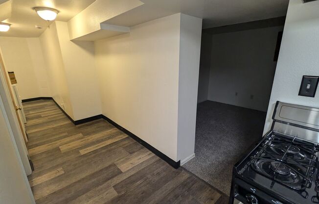 1 bed, 1 bath, $1,350, Unit UNIT B