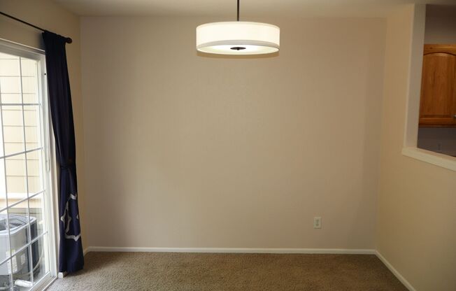 Beautiful 2 Bedroom Townhome Steps from Parks & Schools