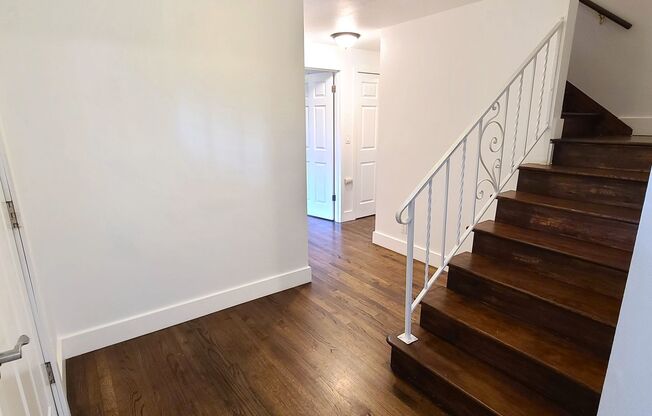 Stunning 4 Bed/2.5 Bath Home In Juanita!