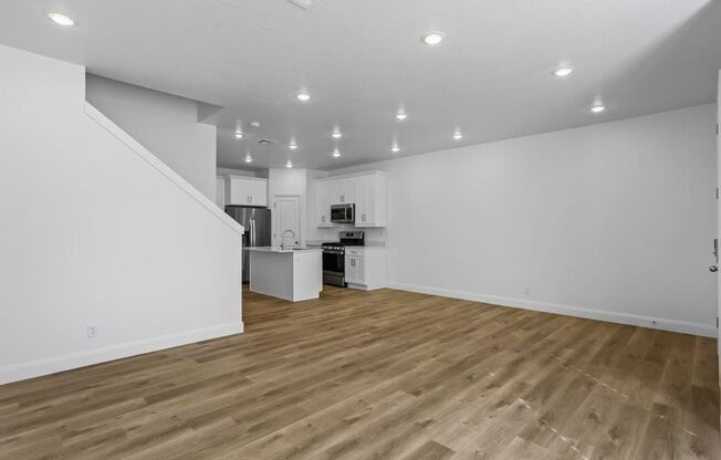 Stunning 3Bed Townhome in Desert Color!