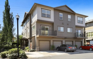 Awesome 2 Bed 1 Bath, Ground Floor, includes 1 - Parking spot, Washer and Dryer and Community Pool.  Close to the TriMet and Intel!
