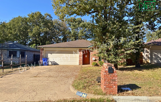 Beautiful One-Story 3 Bedroom Home for Lease in Mansfield