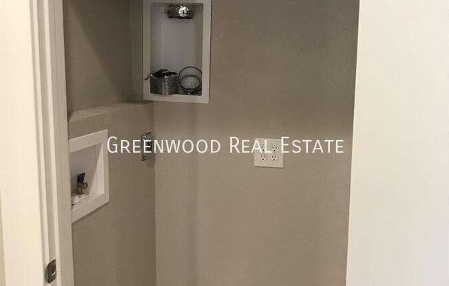 1325 10 AVE