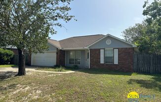 Beautiful 3 Bedroom Home in Navarre!